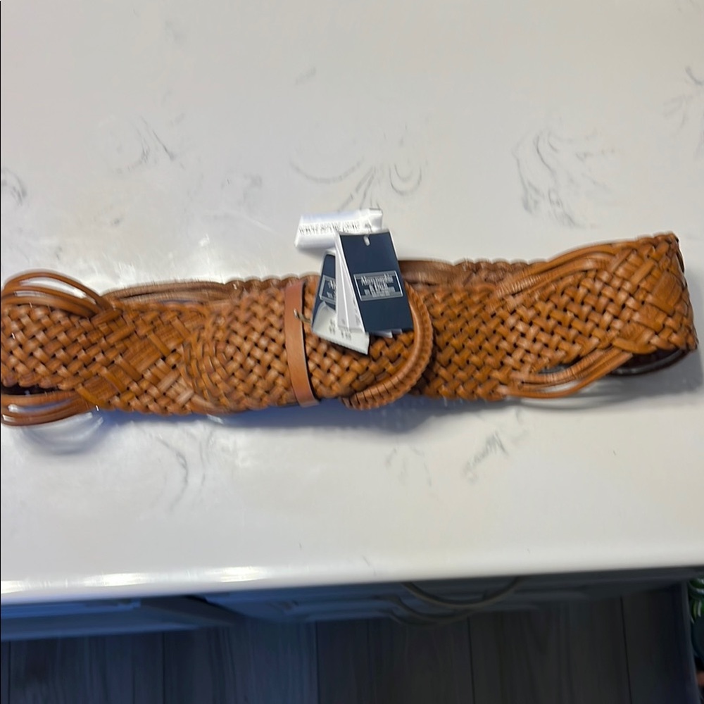 Braided Leather Belt - Tan. Abercrombie and fitch. Womens M/L NWT